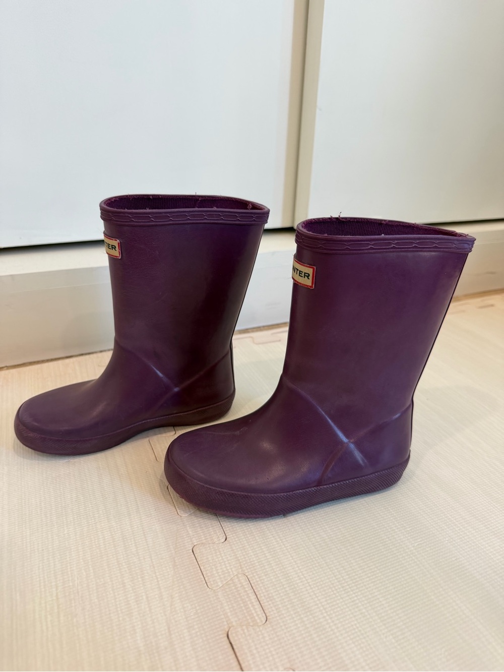 Hunter Kids Plum Rubber Rain Boots- size UK 9/ US 10 - Picture 2 of 5